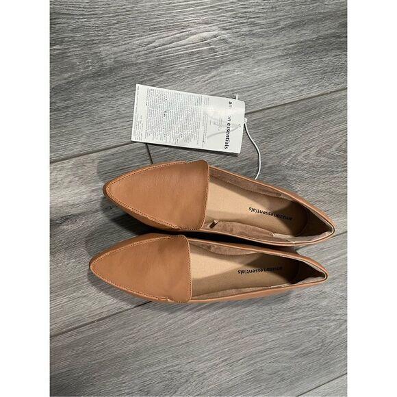 Brand New Amazon Essentials Faux Leather Women’s 5 Flats Loafers Slip On - Picture 1 of 6